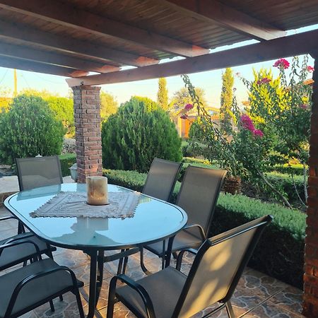 Guesthouse Petrothalassa Porto Heli Eksteriør billede