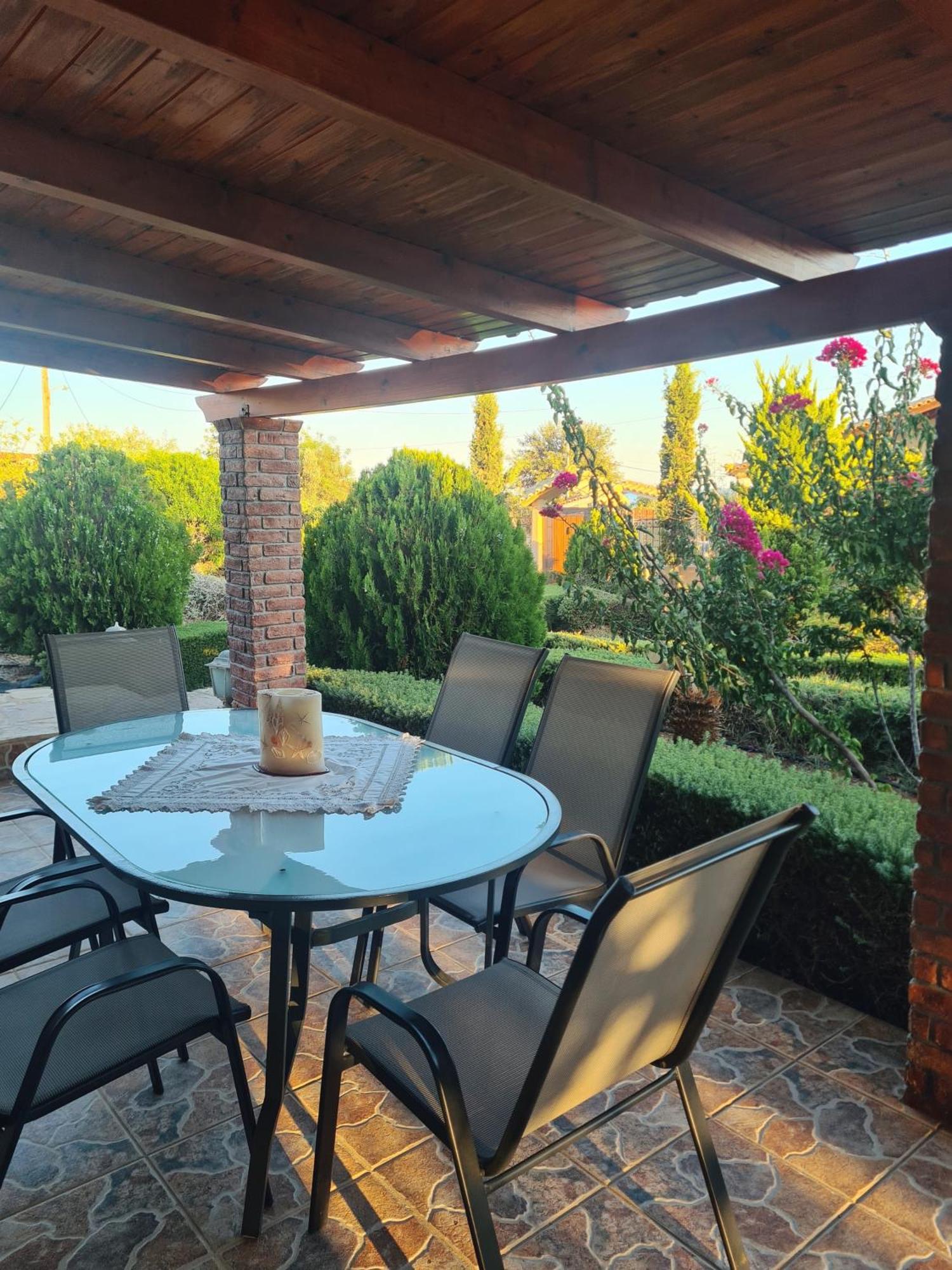 Guesthouse Petrothalassa Porto Heli Eksteriør billede